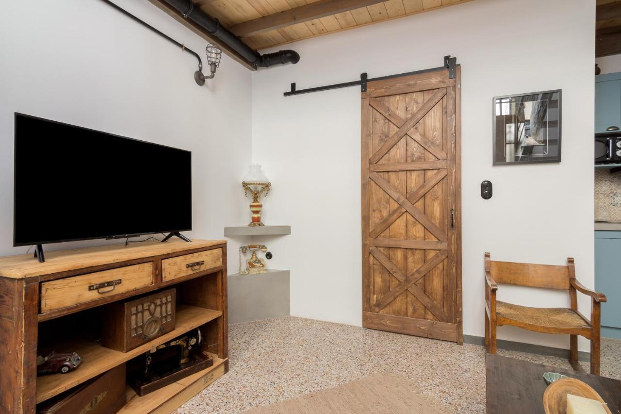 Apartmán Vintage Loft B In Monastiraki Atény Exteriér fotografie